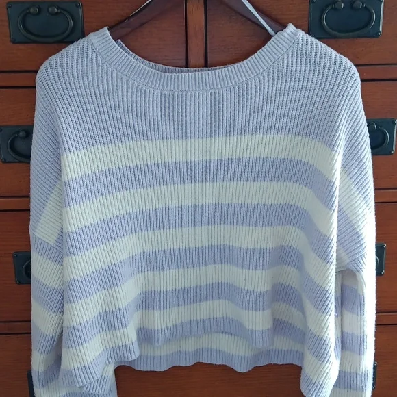 Sincerely Jules Cropped Sweater - Picture 2 of 6